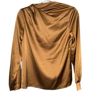 NWT Boohoo Satin Twist Neckline Blouse